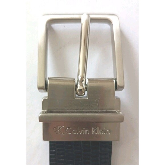 Calvin Klein Men's Belt Size 42 Reversible Genuine Leather Black Dress Work Belt - Picture 8 of 8